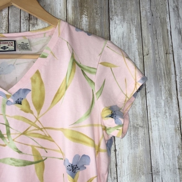 Caribbean Joe Pink Floral Crop Blouse - Picture 4 of 5